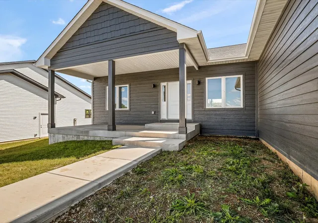 Photo 2 of Single family home for sale at 8531 Blue River Rd, Rockford, IL 61107 | MLS# 12758020 | Listing updated on 2026-09-13