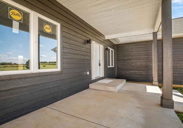 Photo 3 of Single family home for sale at 8531 Blue River Rd, Rockford, IL 61107 | MLS# 12758020 | Listing updated on 2026-09-13