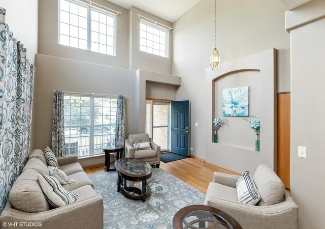 Photo 3 of Single family home for sale at 4 Litchfield Ct, Lake In The Hills, IL 60156 | MLS# 12758058 | Listing updated on 2026-10-04