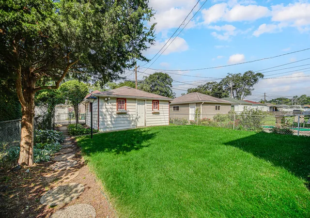 Photo 18 of Single family home for sale at 138 Linden Ave, Bellwood, IL 60104 | MLS# 12758067 | Listing updated on 2026-09-15
