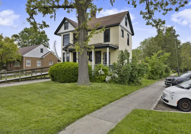 Photo 3 of Single family home for sale at 1322 Main St, Crete, IL 60417 | MLS# 12758074 | Listing updated on 2026-09-14