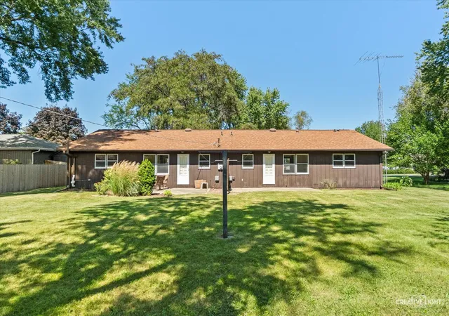 Listing Photo 2 - Condo for sale in building located at 527-531 Prairie St, Hinckley, IL 60520