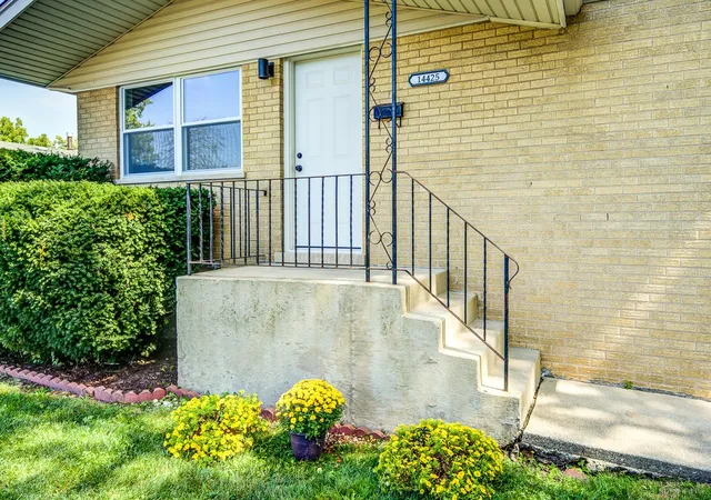 Photo 3 of Single family home for sale at 14425 Tripp Ave, Midlothian, IL 60445 | MLS# 12758101 | Listing updated on 2026-10-05