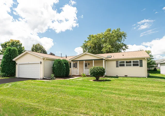 Photo 1 of Single family home for sale at 332 Palomino Ct, Grayslake, IL 60030 | MLS# 12758110 | Listing updated on 2026-10-02