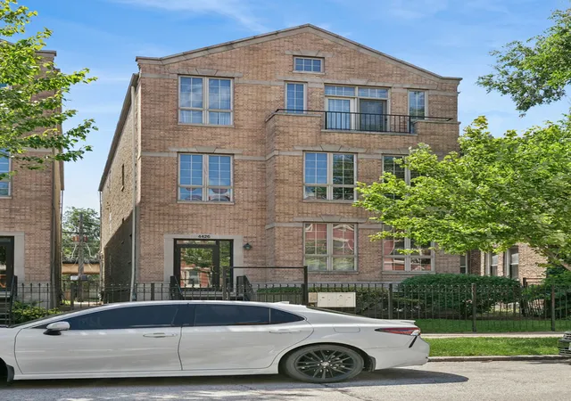 Photo 3 of Condo for sale at 4426 S Calumet Ave #G, Chicago, IL 60653 | MLS# 12758124 | Listing updated on 2026-09-12