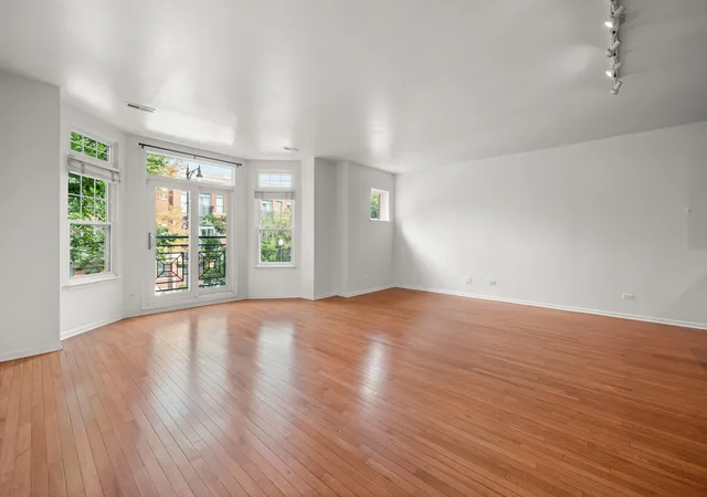 Photo 3 of Condo for sale at 1414 S Halsted St #2B, Chicago, IL 60607 | MLS# 12758129 | Listing updated on 2026-09-16