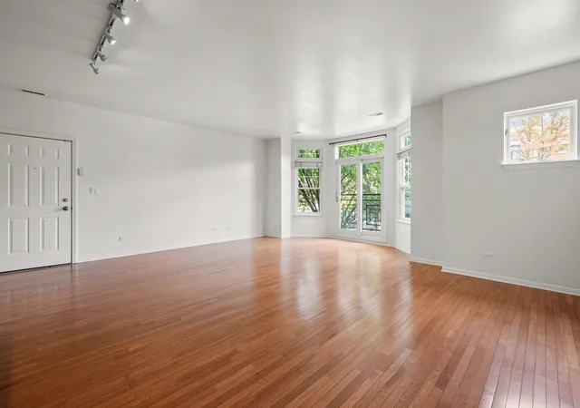 Listing Photo 4 - Condo for sale in building located at 1414 S Halsted St, Chicago, IL 60607 - Unit #2B