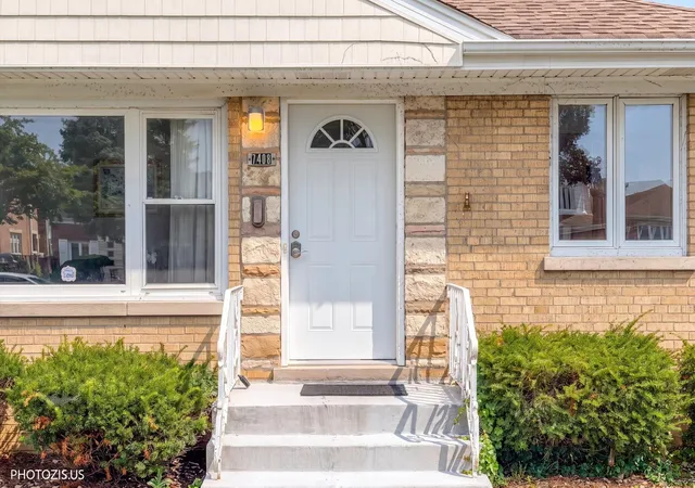 Photo 3 of Single family home for sale at 7408 W Argyle St, Harwood Heights, IL 60706 | MLS# 12758146 | Listing updated on 2026-09-18