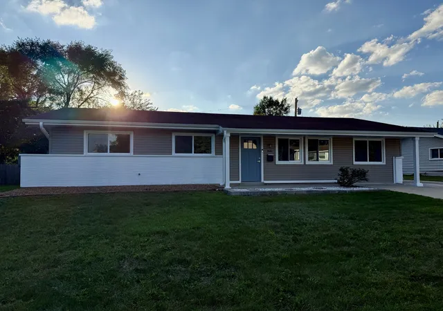 Photo 3 of Single family home for sale at 1420 Cooper Rd, Hoffman Estates, IL 60169 | MLS# 12758154 | Listing updated on 2026-09-18