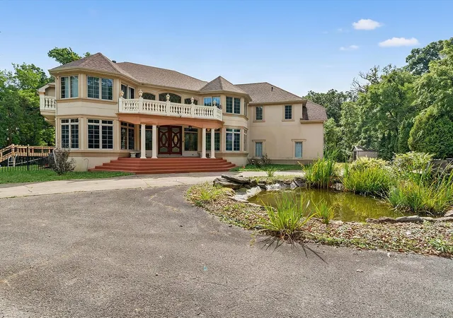 Photo 3 of Single family home for sale at 872 Rosedale Ter, Crete, IL 60417 | MLS# 12758174 | Listing updated on 2026-09-13