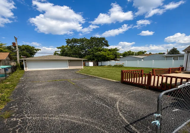 Photo 20 of Single family home for sale at 7304 W 113th Place, Worth, IL 60482 | MLS# 12758179 | Listing updated on 2026-09-12