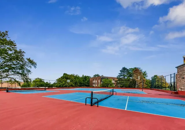 Photo 40 of Condo for sale at 925 Spring Hl Dr #311, Northbrook, IL 60062 | MLS# 12758188 | Listing updated on 2026-09-13