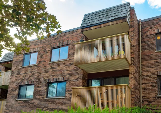 Listing Photo 4 - Condo for sale in building located at 925 Spring Hl Dr, Northbrook, IL 60062 - Unit #311