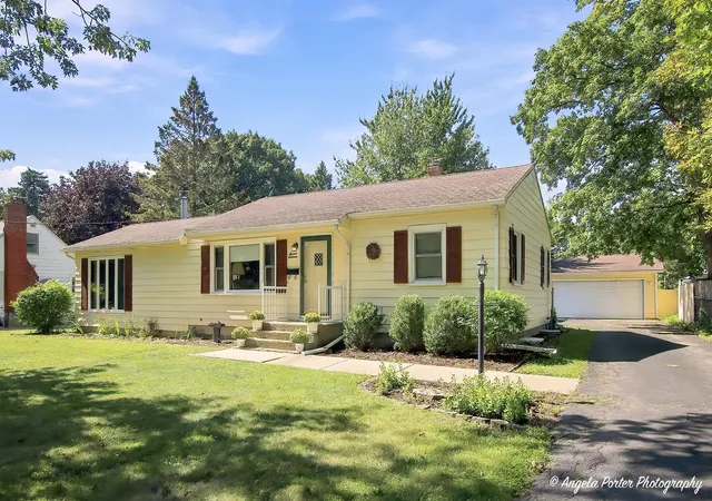 Photo 1 of Single family home for sale at 716 Kirkwood Ave, Winthrop Harbor, IL 60096 | MLS# 12758190 | Listing updated on 2026-09-13