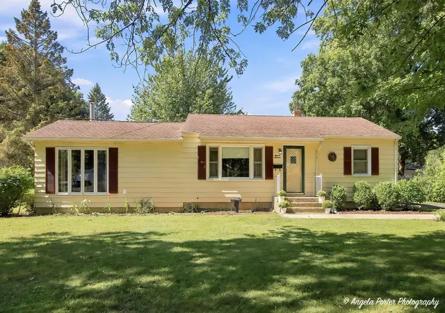 Photo 2 of Single family home for sale at 716 Kirkwood Ave, Winthrop Harbor, IL 60096 | MLS# 12758190 | Listing updated on 2026-09-13