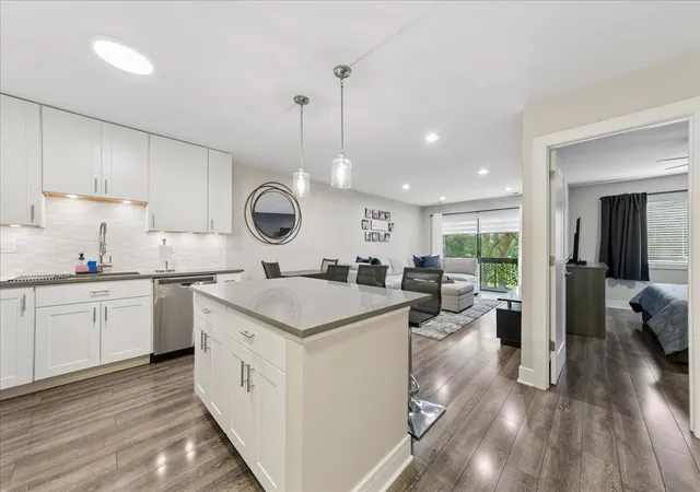Photo 2 of Condo for sale at 1400 N Elmhurst Rd #318, Mount Prospect, IL 60056 | MLS# 12758196 | Listing updated on 2026-10-05