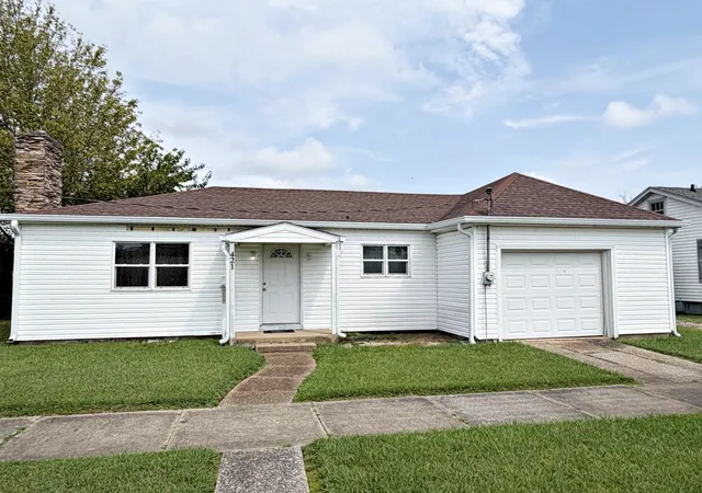 Photo 1 of Single family home for sale at 421 E 9th Street, Metropolis, IL 62960 | MLS# 12758215 | Listing updated on 2026-09-14