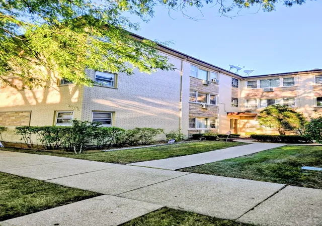 Condo for sale at 4775 N Linder Ave #2A, Chicago, IL 60630 | MLS# 12758222 | Listing updated on 2026-09-14