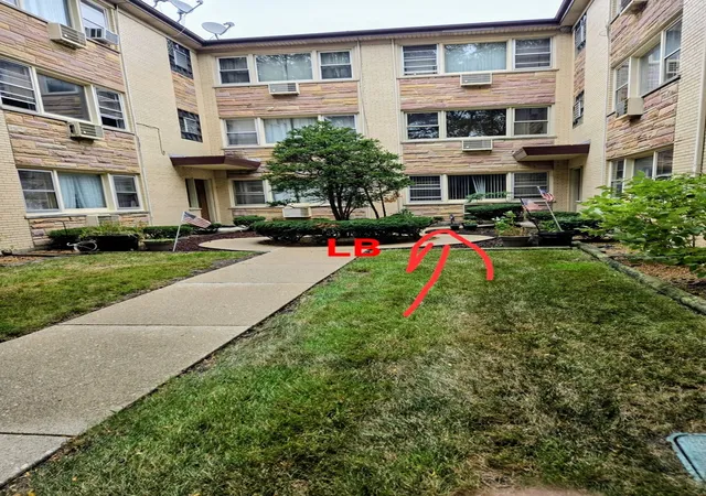 Photo 2 of Condo for sale at 4775 N Linder Ave #2A, Chicago, IL 60630 | MLS# 12758222 | Listing updated on 2026-09-14