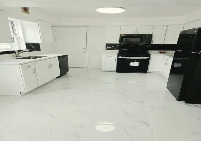 Listing Photo 5 - Condo for sale in building located at 4775 N Linder Ave, Chicago, IL 60630 - Unit #2A