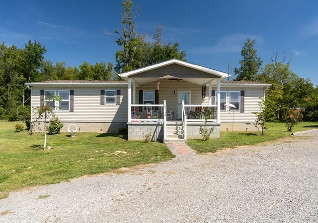 Photo 1 of Manufactured home for sale at 1535 Dewey Rd, Eldorado, IL 62930 | MLS# 12758225 | Listing updated on 2026-10-20