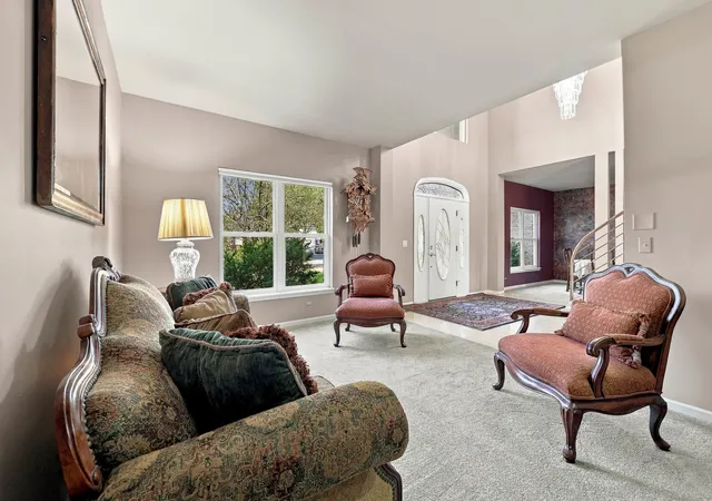 Photo 4 of Single family home for sale at 3691 Grayhawk Dr, Algonquin, IL 60102 | MLS# 12758234 | Listing updated on 2026-09-30