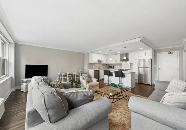Photo 2 of Condo for sale at 850 N Dewitt Pl #16E, Chicago, IL 60611 | MLS# 12758235 | Listing updated on 2026-10-03