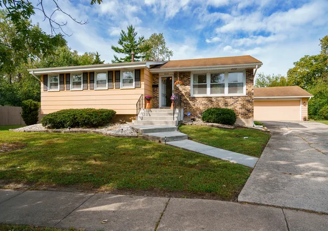 Photo 1 of Single family home for sale at 3423 Hickory Ln, Hazel Crest, IL 60429 | MLS# 12758251 | Listing updated on 2026-09-22