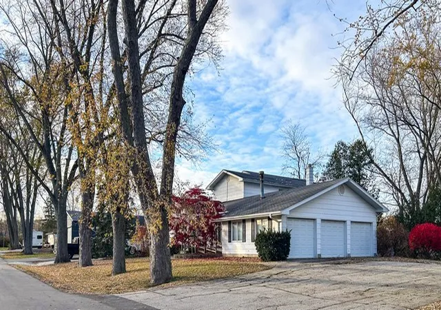 Photo 1 of Single family home for sale at 24920 73rd Street, Salem, WI 53168 | MLS# 12758264 | Listing updated on 2026-09-14