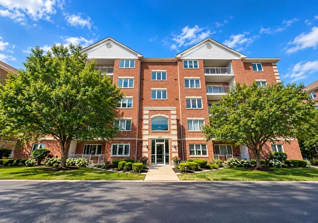 Photo 1 of Condo for sale at 5500 W 115th Street #204, Oak Lawn, IL 60453 | MLS# 12758273 | Listing updated on 2026-09-19