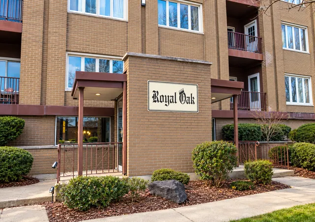 Photo 2 of Condo for sale at 10048 S Pulaski Rd #2C, Oak Lawn, IL 60453 | MLS# 12758279 | Listing updated on 2026-09-23