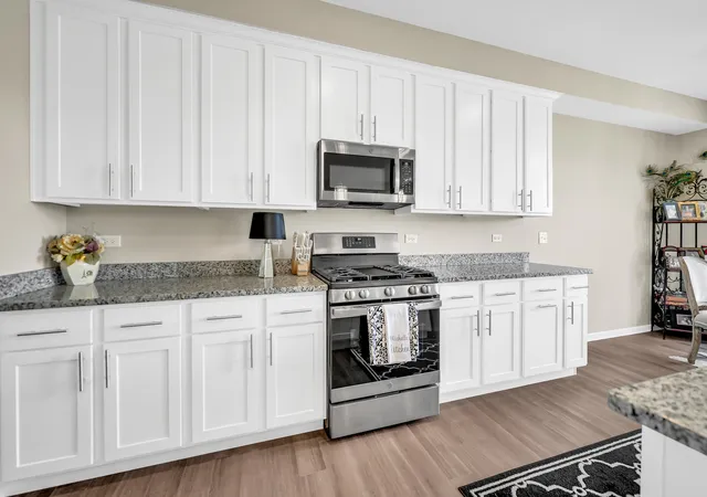 Photo 4 of Townhouse for sale at 12624 S Talbot Cir, Plainfield, IL 60585 | MLS# 12758298 | Listing updated on 2026-09-16