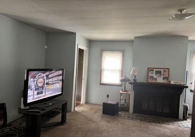 Photo 2 of Single family home for sale at 714 S Walnut Ave, Freeport, IL 61032 | MLS# 12758313 | Listing updated on 2026-09-19