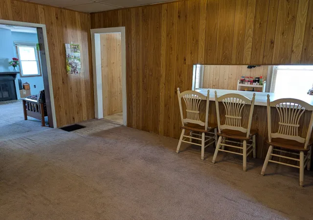 Photo 3 of Single family home for sale at 714 S Walnut Ave, Freeport, IL 61032 | MLS# 12758313 | Listing updated on 2026-10-14