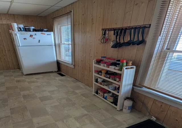 Photo 4 of Single family home for sale at 714 S Walnut Ave, Freeport, IL 61032 | MLS# 12758313 | Listing updated on 2026-10-14
