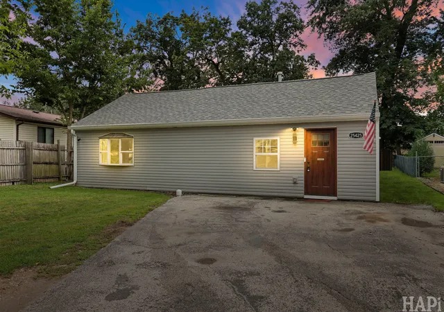 Photo 15 of Single family home for sale at 25425 W Arcade Dr, Lake Villa, IL 60046 | MLS# 12758319 | Listing updated on 2026-09-13