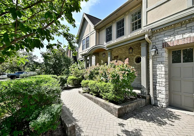 Photo 2 of Single family home for sale at 1430 Park Ave, River Forest, IL 60305 | MLS# 12758321 | Listing updated on 2026-09-13