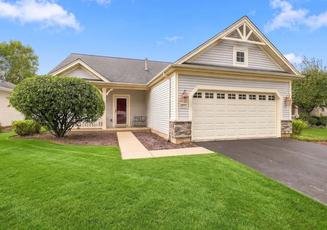 Photo 1 of Single family home for sale at 11723 Wildrose Dr, Huntley, IL 60142 | MLS# 12758324 | Listing updated on 2026-09-29