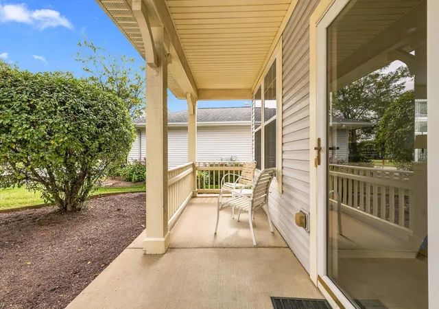 Photo 2 of Single family home for sale at 11723 Wildrose Dr, Huntley, IL 60142 | MLS# 12758324 | Listing updated on 2026-09-29