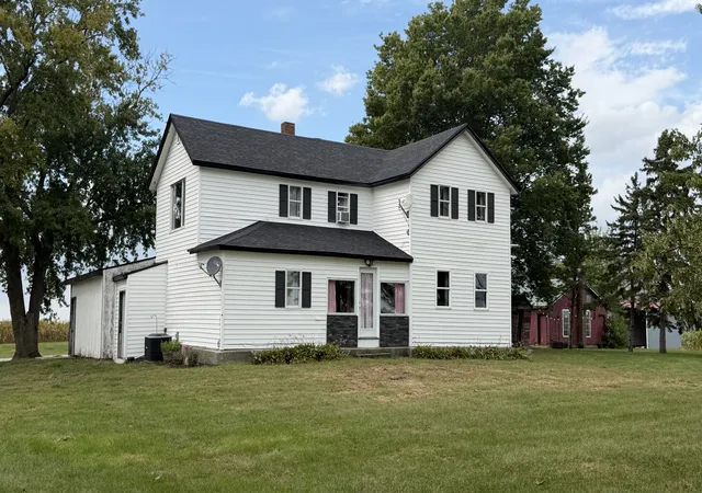 Photo 1 of Single family home for sale at 6151 Cunniff Rd, Tampico, IL 61283 | MLS# 12758326 | Listing updated on 2026-09-14