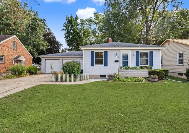 Photo 1 of Single family home for sale at 1115 Hovey Ave, Normal, IL 61761 | MLS# 12758329 | Listing updated on 2026-09-16