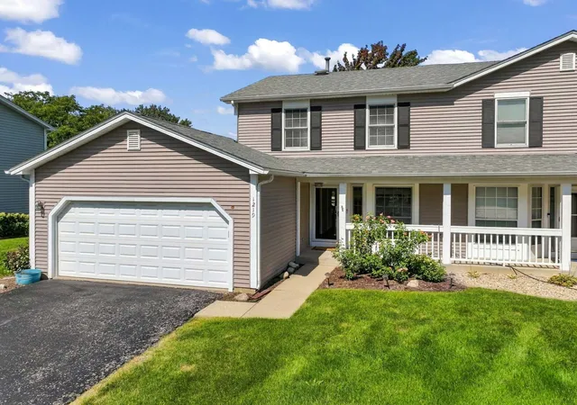 Photo 1 of Multi family home for sale at 1219 Oak Ridge Dr, Streamwood, IL 60107 | MLS# 12758340 | Listing updated on 2026-09-16