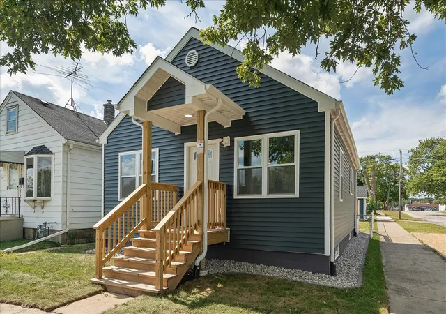 Single family home for sale at 2800 Jackson Ave, South Chicago Heights, IL 60411 | MLS# 12758361