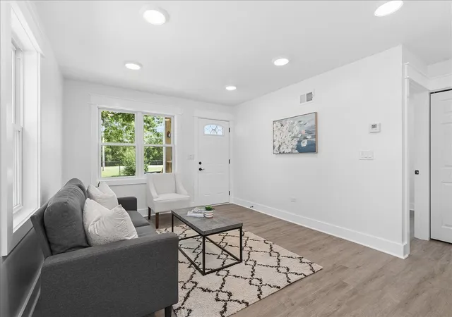 Photo 3 of Single family home for sale at 2800 Jackson Ave, South Chicago Heights, IL 60411 | MLS# 12758361 | Listing updated on 2026-09-17
