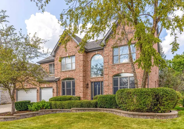 Photo 1 of Single family home for sale at 818 W Lukas Ave, Palatine, IL 60067 | MLS# 12758367 | Listing updated on 2026-09-13