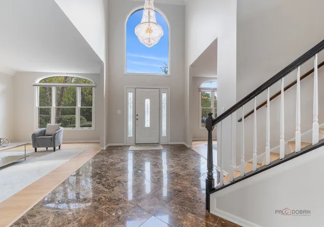 Photo 3 of Single family home for sale at 818 W Lukas Ave, Palatine, IL 60067 | MLS# 12758367 | Listing updated on 2026-09-20