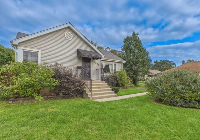 Photo 2 of Single family home for sale at (Undisclosed), Oak Lawn, IL 60453 | MLS# 12758372 | Listing updated on 2026-09-25