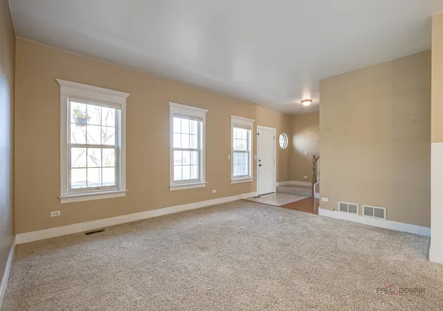 Photo 3 of Single family home for sale at 34098 N Sulkey Dr, Grayslake, IL 60030 | MLS# 12758386 | Listing updated on 2026-10-23