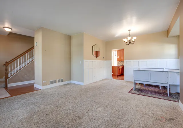 Photo 4 of Single family home for sale at 34098 N Sulkey Dr, Grayslake, IL 60030 | MLS# 12758386 | Listing updated on 2026-10-23