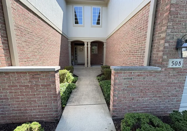 Photo 2 of Townhouse for sale at 508 Ashbury Ct, Lemont, IL 60439 | MLS# 12758389 | Listing updated on 2026-10-02